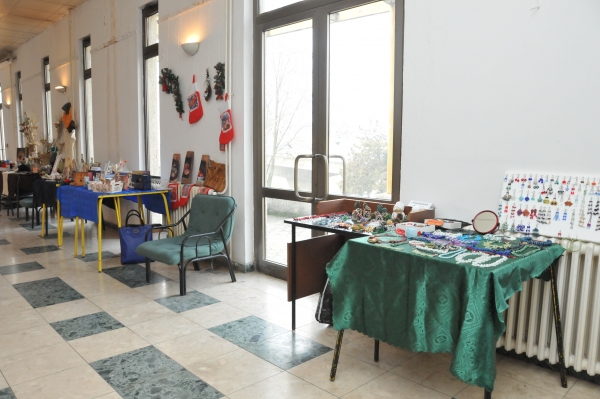 otvoren-novogodisnji-bazar.jpg